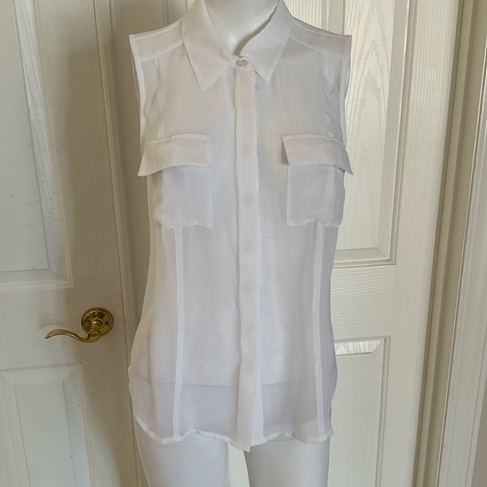 White Peter Nygard Sleeveless Blouse size 6